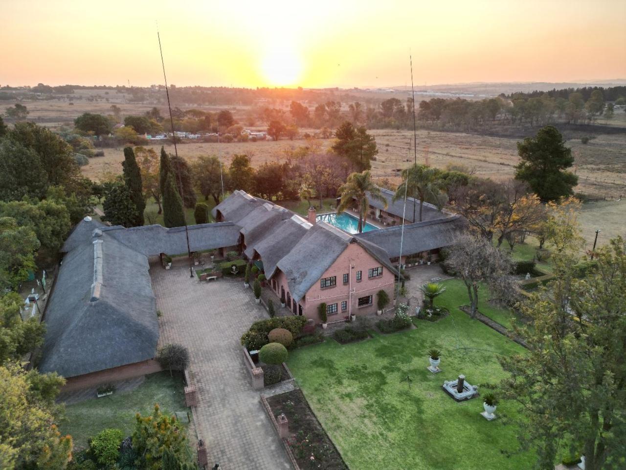 Owls Loft Guest House Midrand Dış mekan fotoğraf