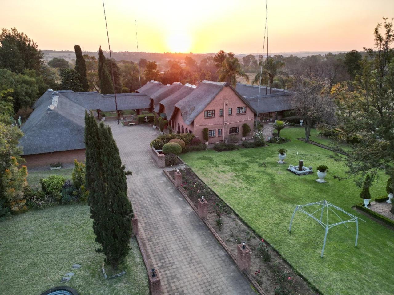 Owls Loft Guest House Midrand Dış mekan fotoğraf